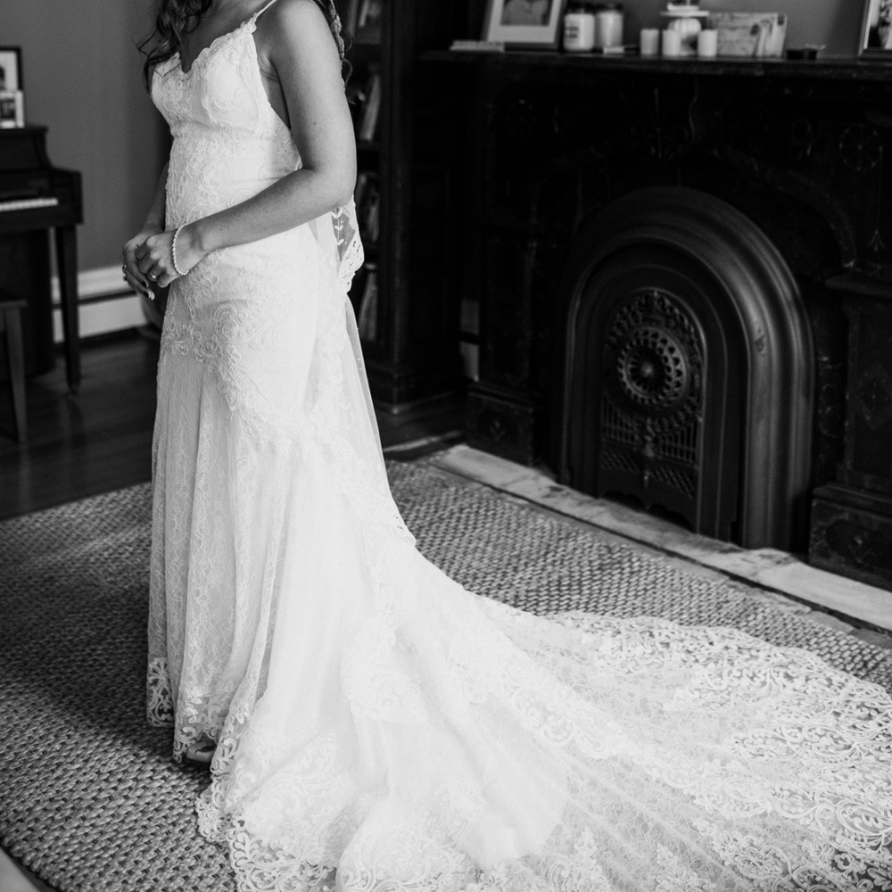 Essence of Australia wedding dress style D1934